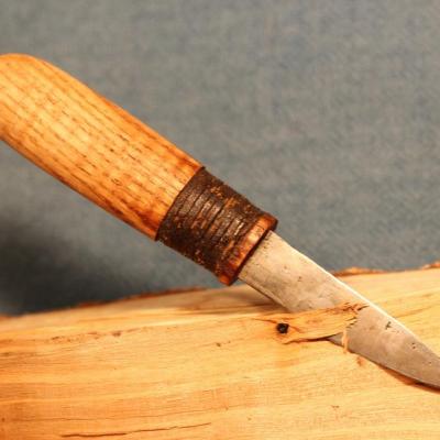 Danemark - Réplique d'un couteau d'enfant de l'Âge Viking - Photo: Michael Nielsen