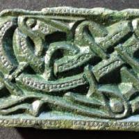 Danemark - Un fragment d'ornement découvert par un détectoriste à Erritsø - Photo: musée d'Histoire de Vejle