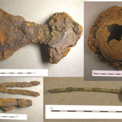 Artefacts découverts dans le bateau tombe à Swordle Bay - Photo Pieta Greaves pour AOC Archeology