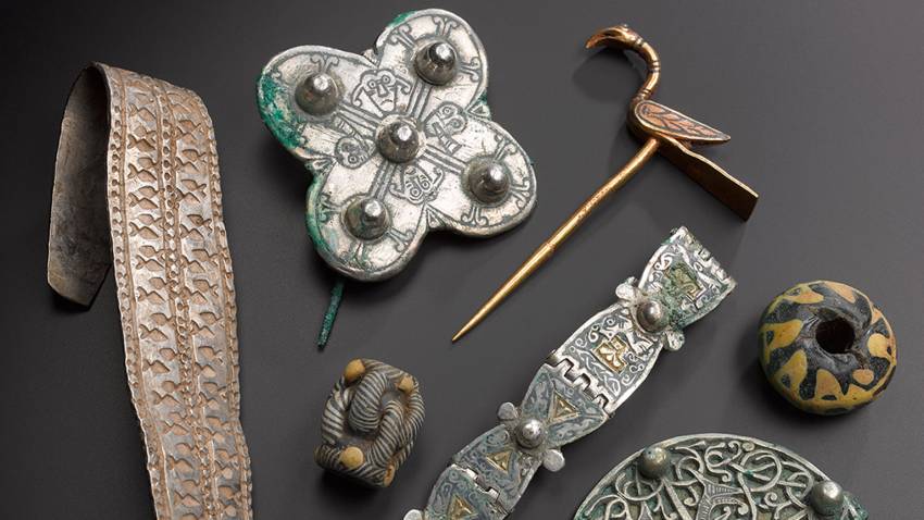 Ecosse - Une partie des artefacts du trésor de Galloway après leur conservation - Photo: Musée national d'Ecosse