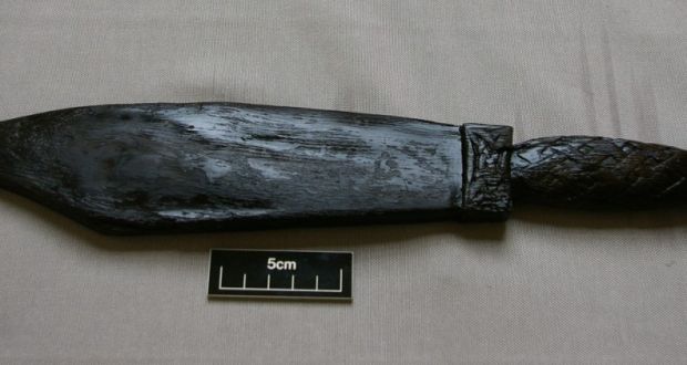 Une épée de tisserand parfaitement conservée découverte à Cork - Photo: Bam Ireland