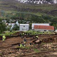 Islande - Des murs de maisons en tourbe du XIème siècle découverts intacts à Seyðisfjörður - Photo: Antikva ehf