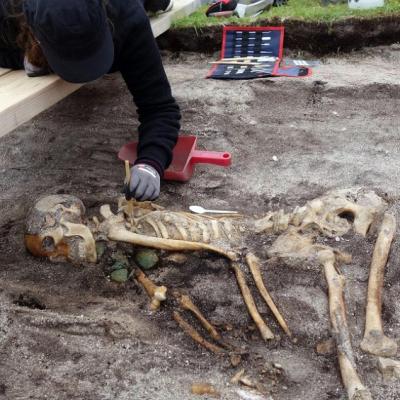 Norvège - Squelette d'une femme de l'Âge Viking découvert à Hillesøy - Photo: musée universitaire de Tromsø